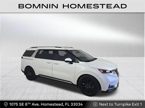 2023 Kia Carnival SX