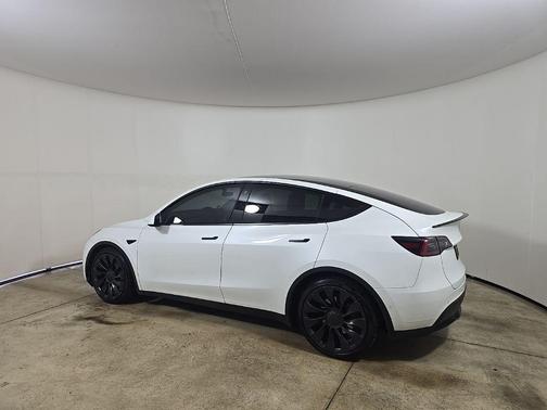 2022 Tesla Model Y Performance Dual Motor All-Wheel Drive