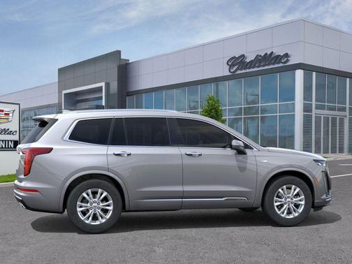2025 Cadillac XT6 Luxury FWD