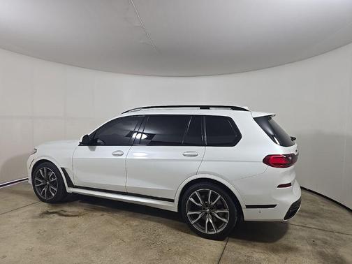 2020 BMW X7 M50i