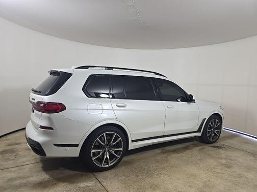 2020 BMW X7 M50i