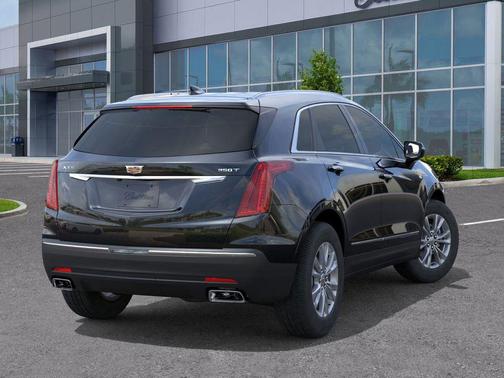 2026 Cadillac XT5 Luxury