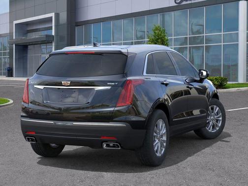 2026 Cadillac XT5 Luxury