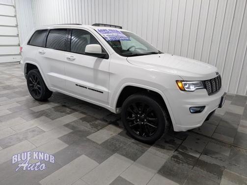 2022 Jeep Grand Cherokee Laredo