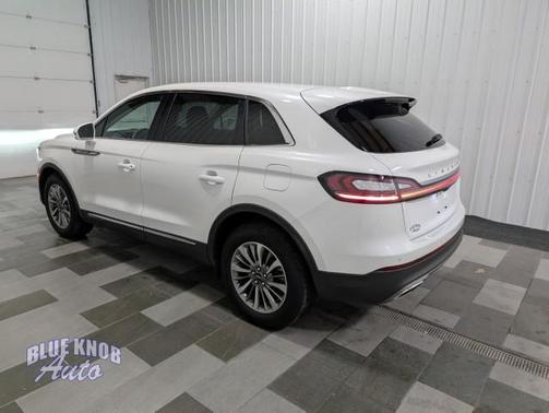 2022 Lincoln Nautilus Standard