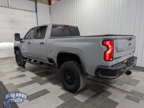 2025 Chevrolet Silverado 2500 4WD Crew Cab Standard Bed ZR2