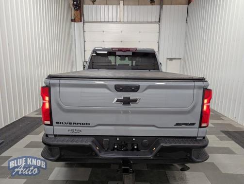 2025 Chevrolet Silverado 2500 4WD Crew Cab Standard Bed ZR2