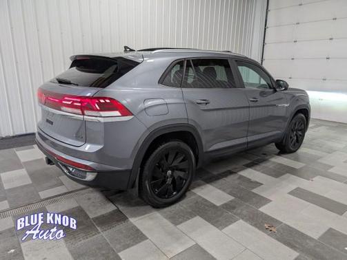 2024 Volkswagen Atlas Cross Sport 2.0T SE w/Technology 4MOTION