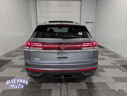 2024 Volkswagen Atlas Cross Sport 2.0T SE w/Technology 4MOTION