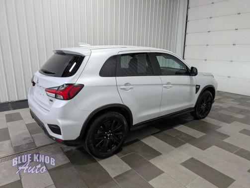 2025 Mitsubishi Outlander Sport 2.0 LE