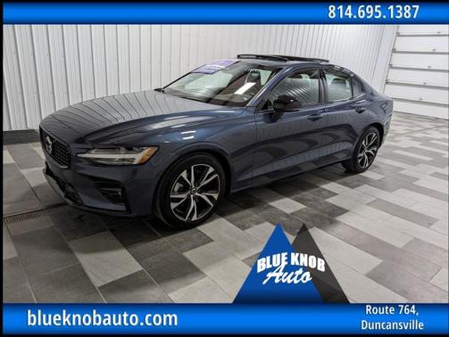 2024 Volvo S60 B5 Core Dark Theme