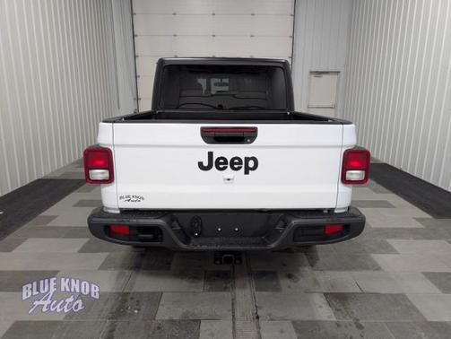 2022 Jeep Gladiator Sport S