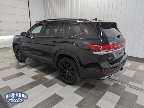 2025 Volkswagen Atlas 2.0T SE w/Technology 4MOTION