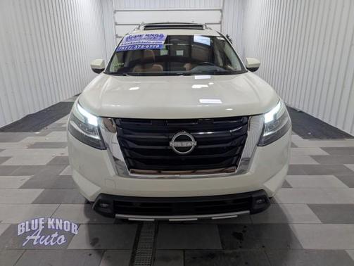 2023 Nissan Pathfinder Platinum 4WD