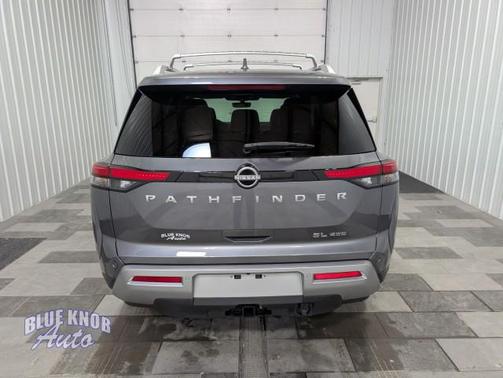 2025 Nissan Pathfinder SL 4WD