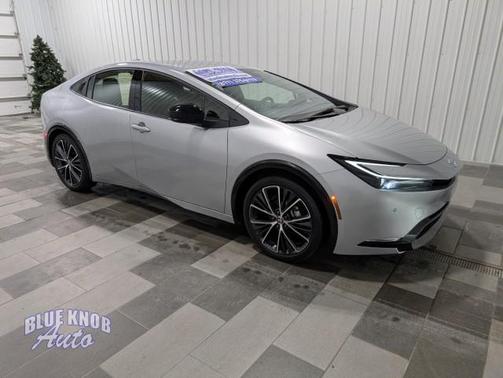 2025 Toyota Prius XLE