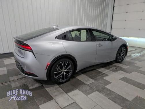 2025 Toyota Prius XLE