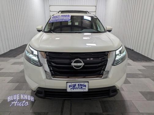 2024 Nissan Pathfinder SV 4WD