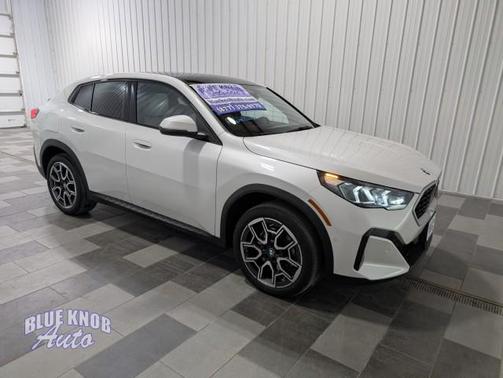 Mineral White Metallic 2026 BMW X2 xDrive28i