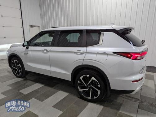2023 Mitsubishi Outlander PHEV SE S-AWC