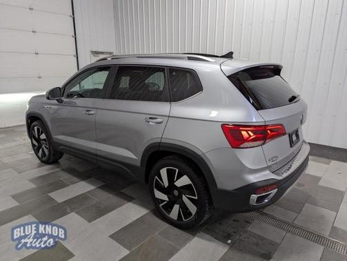 2024 Volkswagen Taos 1.5T SEL