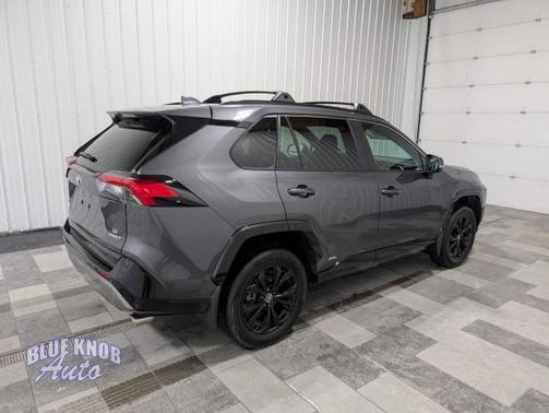 2022 Toyota RAV4 Hybrid SE