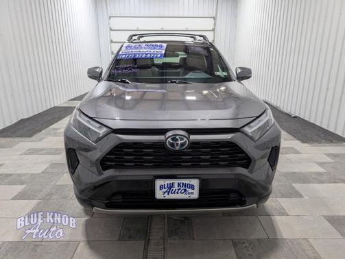 2022 Toyota RAV4 Hybrid SE