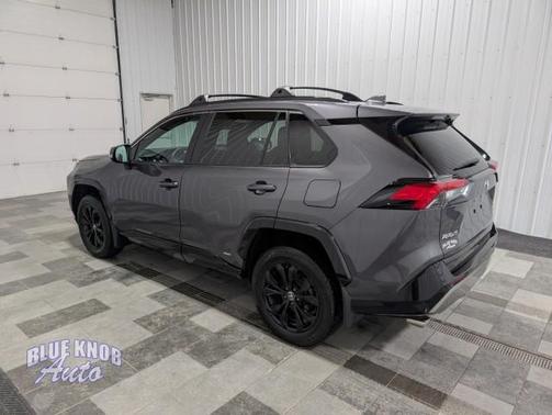 2022 Toyota RAV4 Hybrid SE