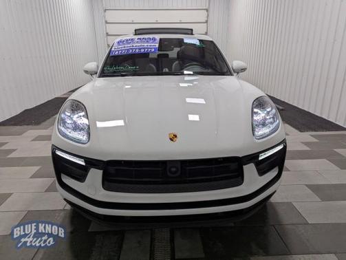 2023 Porsche Macan 