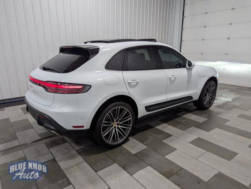 2023 Porsche Macan 