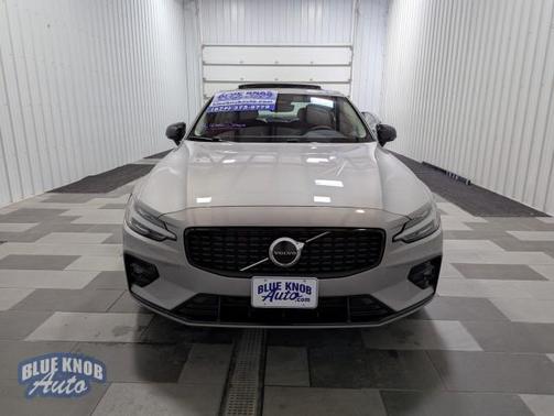 2025 Volvo S60 B5 Core