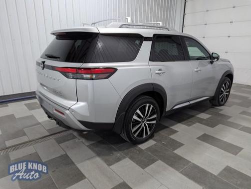2024 Nissan Pathfinder Platinum 4WD