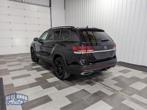 2022 Volkswagen Atlas 3.6L SE w/Technology