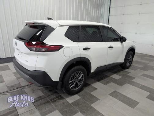 Glacier White 2023 Nissan Rogue S