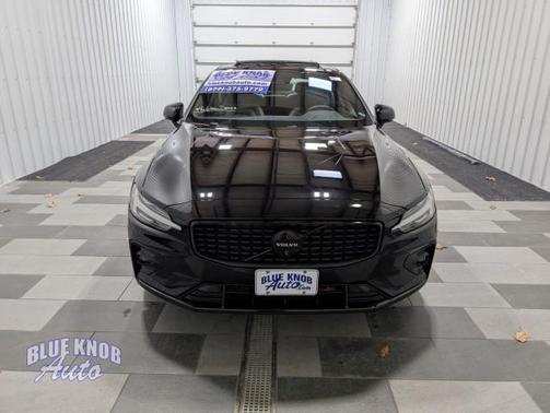 2024 Volvo S60 B5 Plus Black Edition