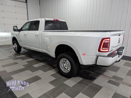 Bright White Clearcoat 2024 RAM 3500 Laramie Crew Cab 4x4 8' Box