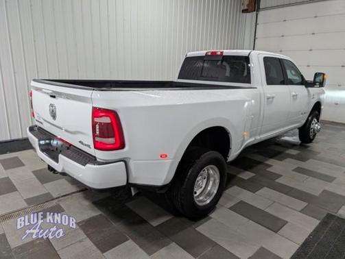 Bright White Clearcoat 2024 RAM 3500 Laramie Crew Cab 4x4 8' Box
