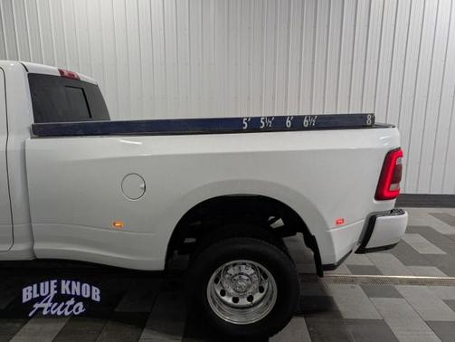 Bright White Clearcoat 2024 RAM 3500 Laramie Crew Cab 4x4 8' Box
