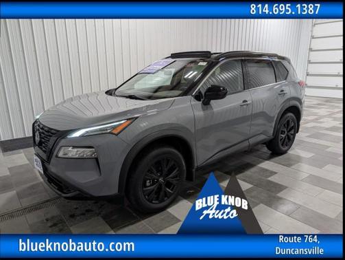 Boulder Gray Pearl/Super Black 2023 Nissan Rogue SV