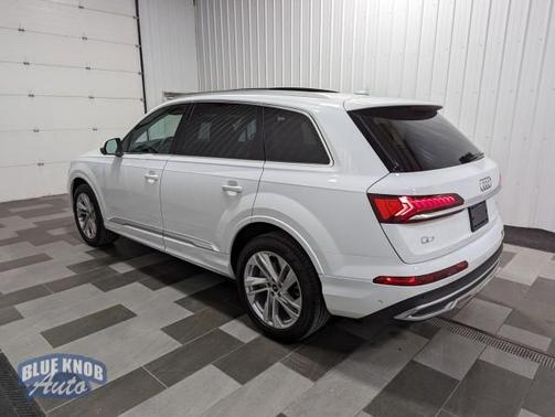 2022 Audi Q7 55 Premium Plus