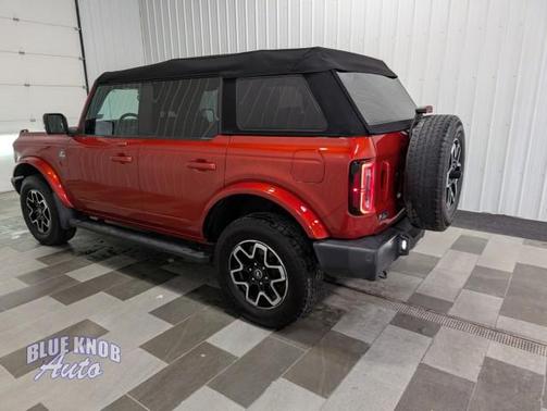 Hot Pepper Red Metallic Tinted Clearcoat 2022 Ford Bronco Outer Banks