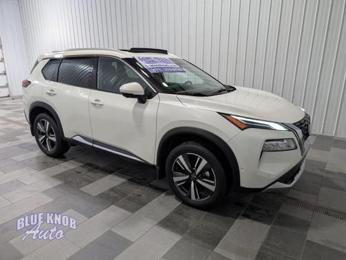 Pearl White Tricoat 2023 Nissan Rogue Platinum