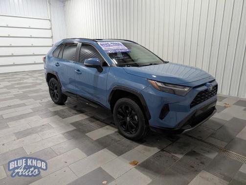 2022 Toyota RAV4 Hybrid SE