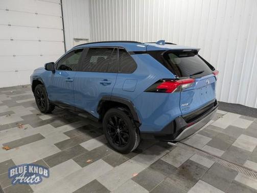 2022 Toyota RAV4 Hybrid SE