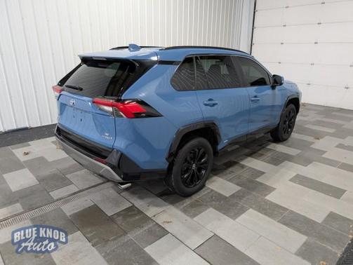 2022 Toyota RAV4 Hybrid SE