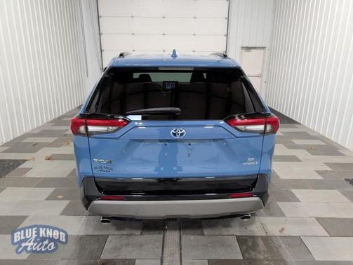 2022 Toyota RAV4 Hybrid SE
