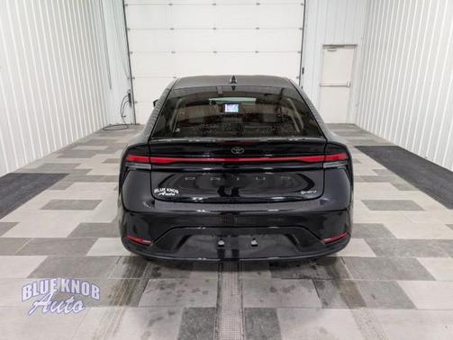 2025 Toyota Prius XLE