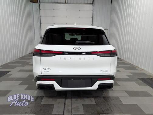 2024 INFINITI QX60 Pure