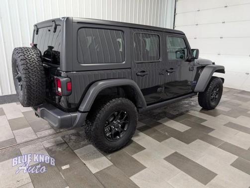 Black Clearcoat 2025 Jeep Wrangler 4xe Willys