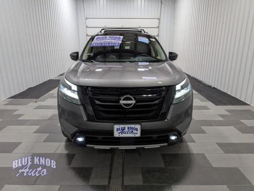 2023 Nissan Pathfinder SL 4WD